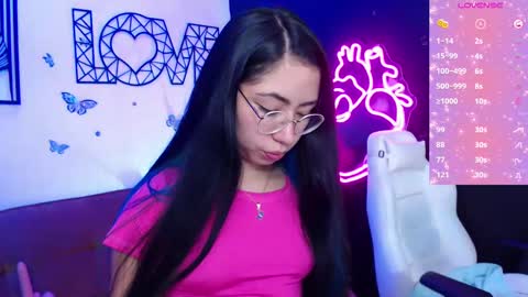 Demy  online show from February 19, 2025, 9:25 pm