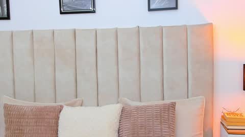 DEMY online show from December 4, 2024, 7:39 am