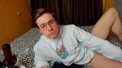 Snapshot of deni_boy99 chatting on March 21, 2026, 7:17 pm Deni online show from March 21, 2026, 7:17 pm