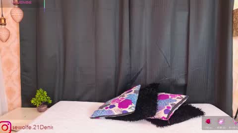 Denisse online show from October 18, 2025, 12:28 pm