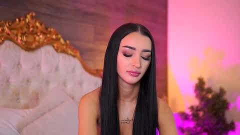 denisedevilles online show from March 7, 2025, 9:51 am