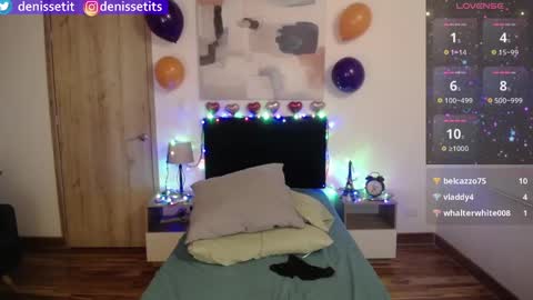 Snapshot of denissetits chatting on February 10, 2025, 11:23 pm online show from February 10, 2025, 11:23 pm