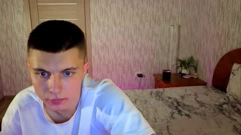 denissofia online show from October 20, 2025, 4:51 pm