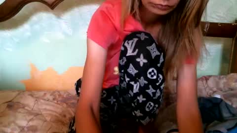 DennisXCarol online show from September 15, 2025, 6:35 am