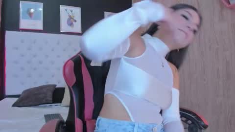 dennyzeans online show from December 17, 2025, 11:16 am