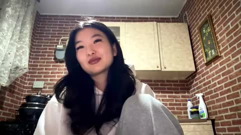 Emma online show from February 9, 2026, 2:10 pm