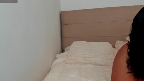 Dephne online show from February 20, 2025, 2:13 pm