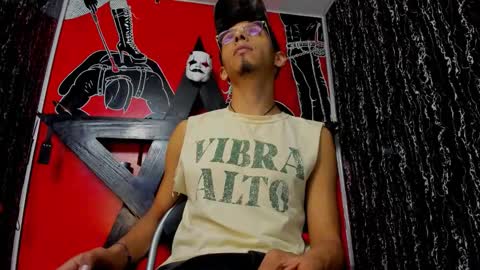 Snapshot of dereck_monroe chatting on February 24, 2026, 10:24 am Dereck online show from February 24, 2026, 10:24 am