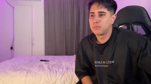 Dereck online show from February 19, 2025, 4:01 am