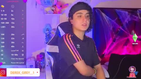 Derek independent online show from October 19, 2025, 7:03 pm