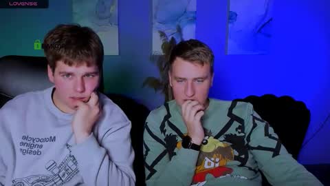 derek_hawk_ online show from December 5, 2025, 10:13 am