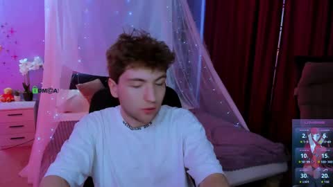 derek_hawk_ online show from March 23, 2026, 9:46 am