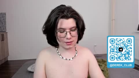 Derek online show from April 10, 2026, 11:09 pm