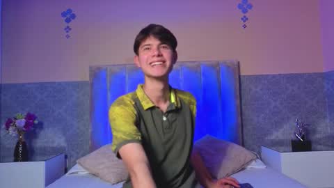 Snapshot of derek_sinn chatting on February 24, 2026, 9:13 pm derek_sinn online show from February 24, 2026, 9:13 pm