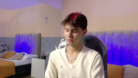 derek_sinn online show from April 2, 2026, 7:33 pm