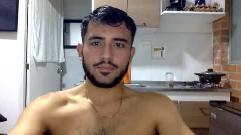 Snapshot of derek_smiith chatting on December 10, 2024, 4:45 am Derek smiith online show from December 10, 2024, 4:45 am