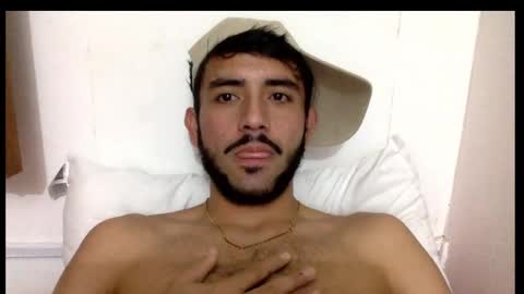 Snapshot of derek_smiith chatting on January 21, 2025, 10:19 am Derek smiith online show from January 21, 2025, 10:19 am