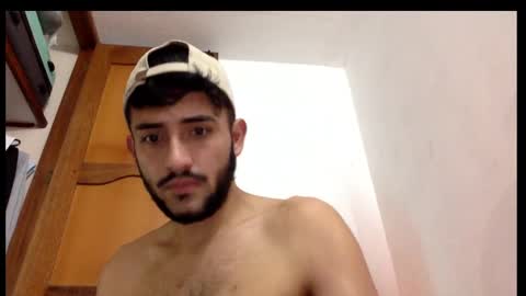 Snapshot of derek_smiith chatting on February 15, 2025, 8:33 am Derek smiith online show from February 15, 2025, 8:33 am