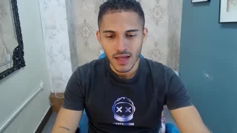 D E R E K online show from December 4, 2025, 12:25 pm