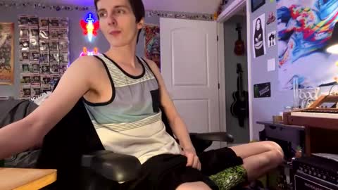 Snapshot of derekdings chatting on November 18, 2025, 6:12 pm derekdings online show from November 18, 2025, 6:12 pm