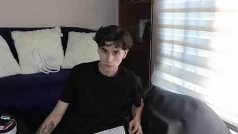 Derek online show from November 14, 2025, 6:50 pm