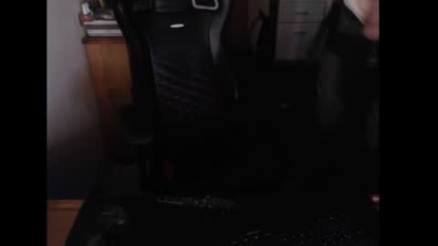 Snapshot of dermattes chatting on January 25, 2025, 4:24 pm dermattes online show from January 25, 2025, 4:24 pm