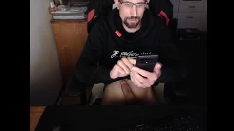 Snapshot of dermattes chatting on September 28, 2025, 12:43 pm dermattes online show from September 28, 2025, 12:43 pm