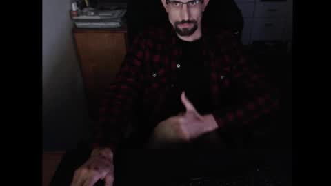 Snapshot of dermattes chatting on October 18, 2025, 3:57 pm dermattes online show from October 18, 2025, 3:57 pm