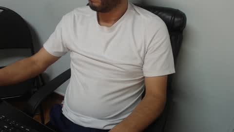 Snapshot of derrik_ chatting on March 2, 2025, 11:18 am online show from March 2, 2025, 11:18 am