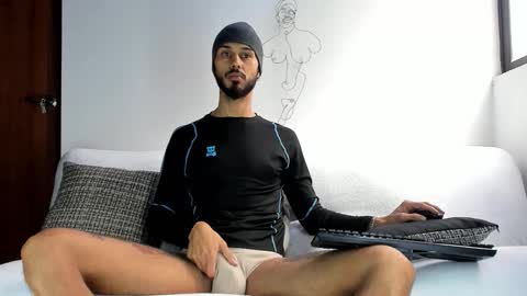 Snapshot of derrymaster chatting on January 13, 2026, 6:46 pm JhimyMaster online show from January 13, 2026, 6:46 pm