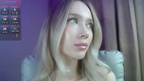 Snapshot of des_ch chatting on September 19, 2025, 5:35 pm Ari online show from September 19, 2025, 5:35 pm