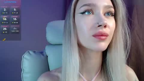 Snapshot of des_ch chatting on October 15, 2025, 5:24 pm Ari online show from October 15, 2025, 5:24 pm