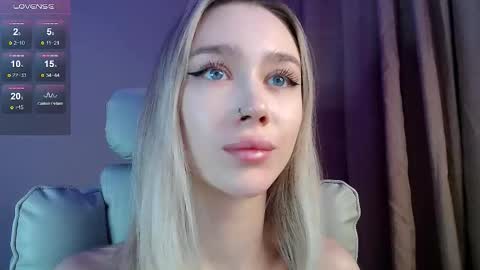 Snapshot of des_ch chatting on October 28, 2025, 5:26 pm Ari online show from October 28, 2025, 5:26 pm