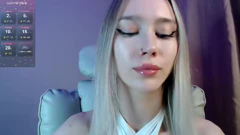 Snapshot of des_ch chatting on November 20, 2025, 5:34 pm Ari online show from November 20, 2025, 5:34 pm