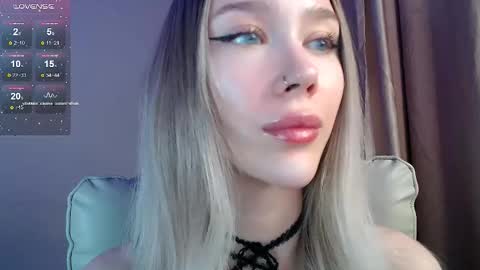 Snapshot of des_ch chatting on February 17, 2026, 5:19 pm Ari online show from February 17, 2026, 5:19 pm