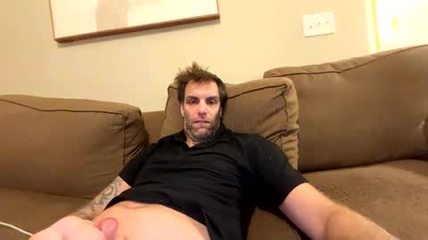 Snapshot of desertan20 chatting on February 11, 2025, 11:54 pm Tall and Handsome online show from February 11, 2025, 11:54 pm