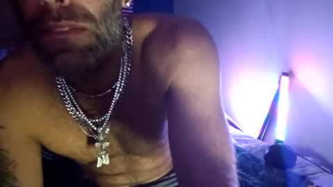 Snapshot of desertan20 chatting on November 28, 2025, 1:52 am Tall and Handsome online show from November 28, 2025, 1:52 am