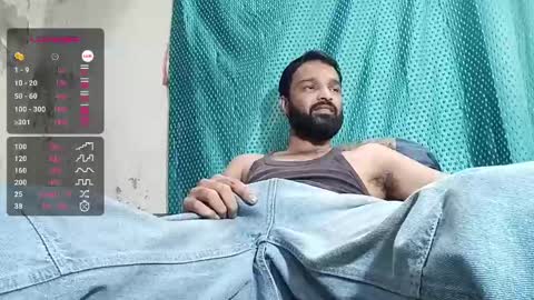 desi_boy799417 online show from February 26, 2025, 3:52 pm