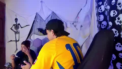 TORI AND MR. BEAR online show from October 30, 2025, 12:17 pm