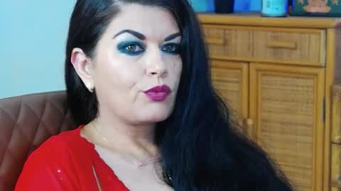 Snapshot of desirehellen chatting on September 8, 2025, 10:42 pm HellenMoon online show from September 8, 2025, 10:42 pm