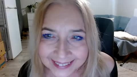 Snapshot of desiresofia chatting on January 20, 2025, 6:10 pm S O F I A online show from January 20, 2025, 6:10 pm