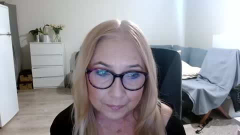 Snapshot of desiresofia chatting on January 21, 2025, 7:47 am S O F I A online show from January 21, 2025, 7:47 am