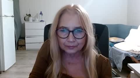 Snapshot of desiresofia chatting on February 23, 2025, 2:46 pm S O F I A online show from February 23, 2025, 2:46 pm