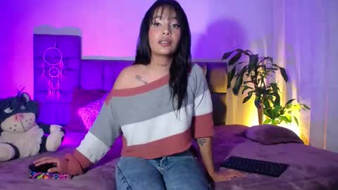 Independent model online show from September 26, 2025, 4:05 am