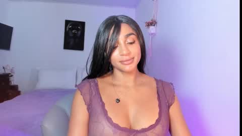 Snapshot of destinnemil chatting on February 19, 2025, 1:17 pm Destinne Mill online show from February 19, 2025, 1:17 pm