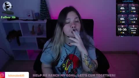 Snapshot of destroyall420 chatting on December 11, 2024, 6:47 am Lola Bdsm and fries online show from December 11, 2024, 6:47 am