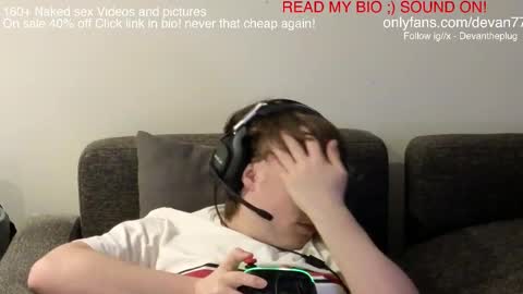 Snapshot of devantheplug chatting on March 8, 2025, 10:43 am Devan online show from March 8, 2025, 10:43 am