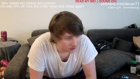 Snapshot of devantheplug chatting on March 10, 2025, 5:07 pm Devan online show from March 10, 2025, 5:07 pm