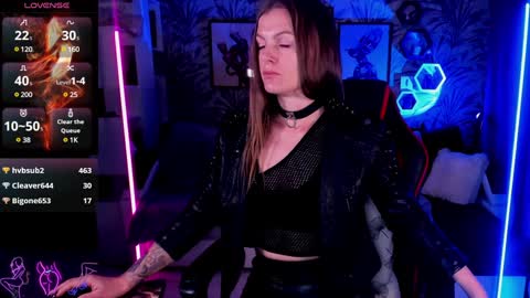 Snapshot of devi_evi chatting on December 1, 2024, 8:53 pm Evi online show from December 1, 2024, 8:53 pm