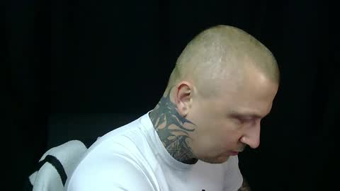Snapshot of devilwithtats chatting on April 19, 2026, 7:51 am Lucian online show from April 19, 2026, 7:51 am